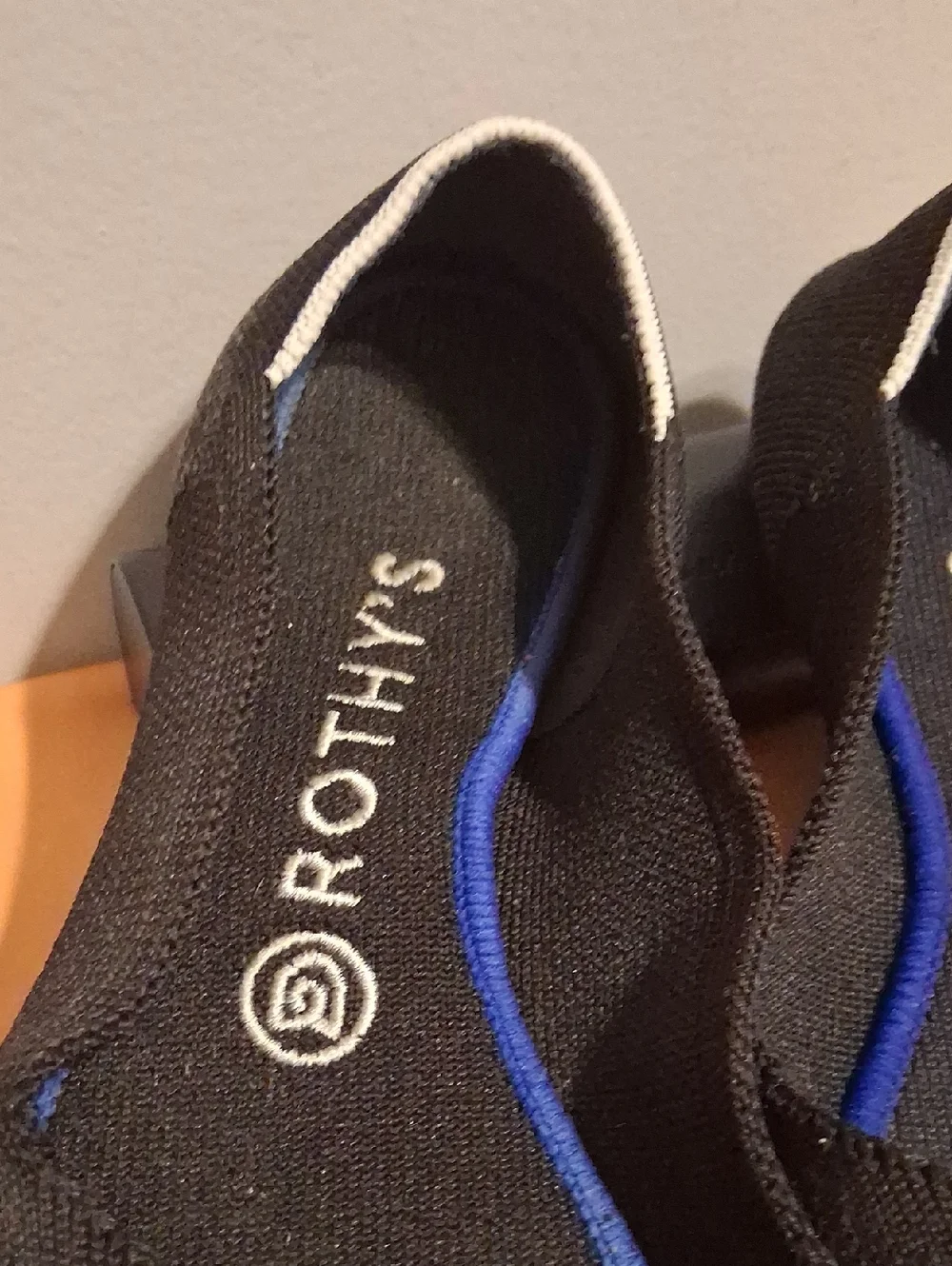 Shoes - Picture 5 of 8